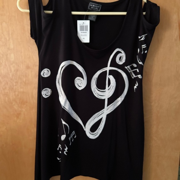Hot Topic Music Notes & Clefs Cold Shoulder Girls Top NWT - Picture 6 of 8